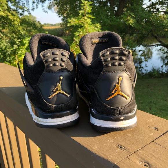 SOLD: Air Jordan Retro Royalty - Picture 2 of 11